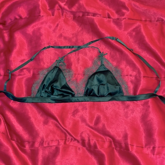 Forever 21 Other - Forever 21 Teal Satin Bra ✨